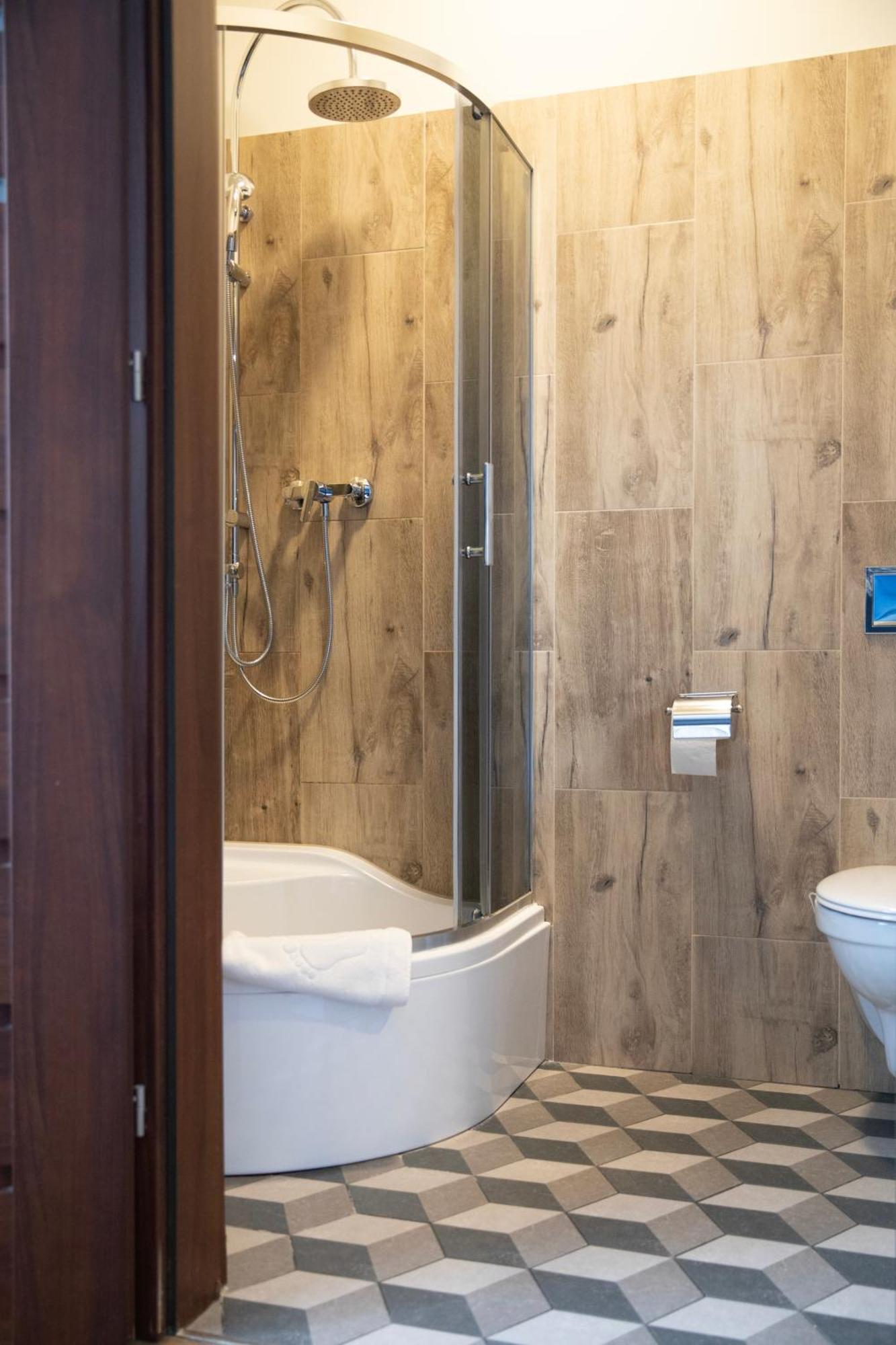 Adler Bed&Breakfast Apartment Лодз Екстериор снимка