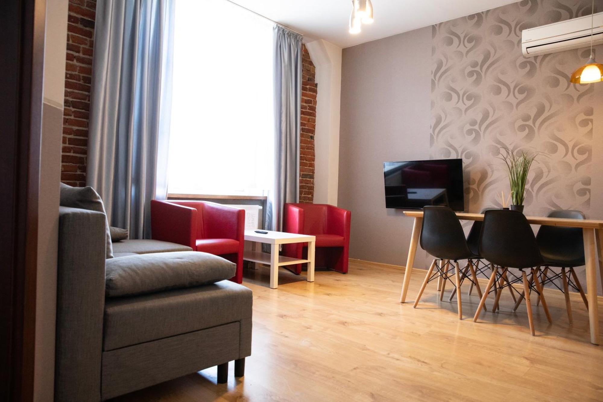 Adler Bed&Breakfast Apartment Лодз Екстериор снимка