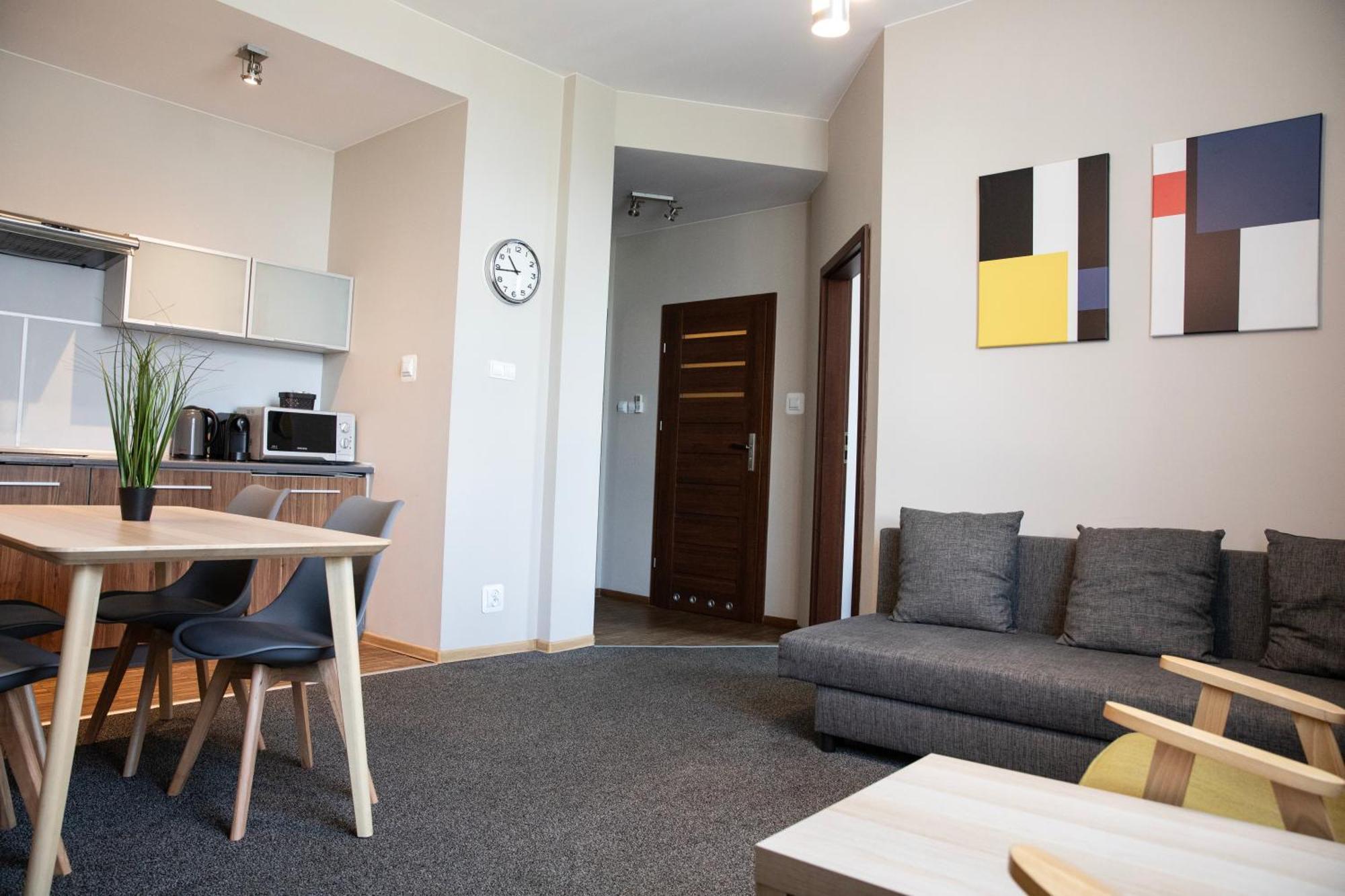 Adler Bed&Breakfast Apartment Лодз Екстериор снимка