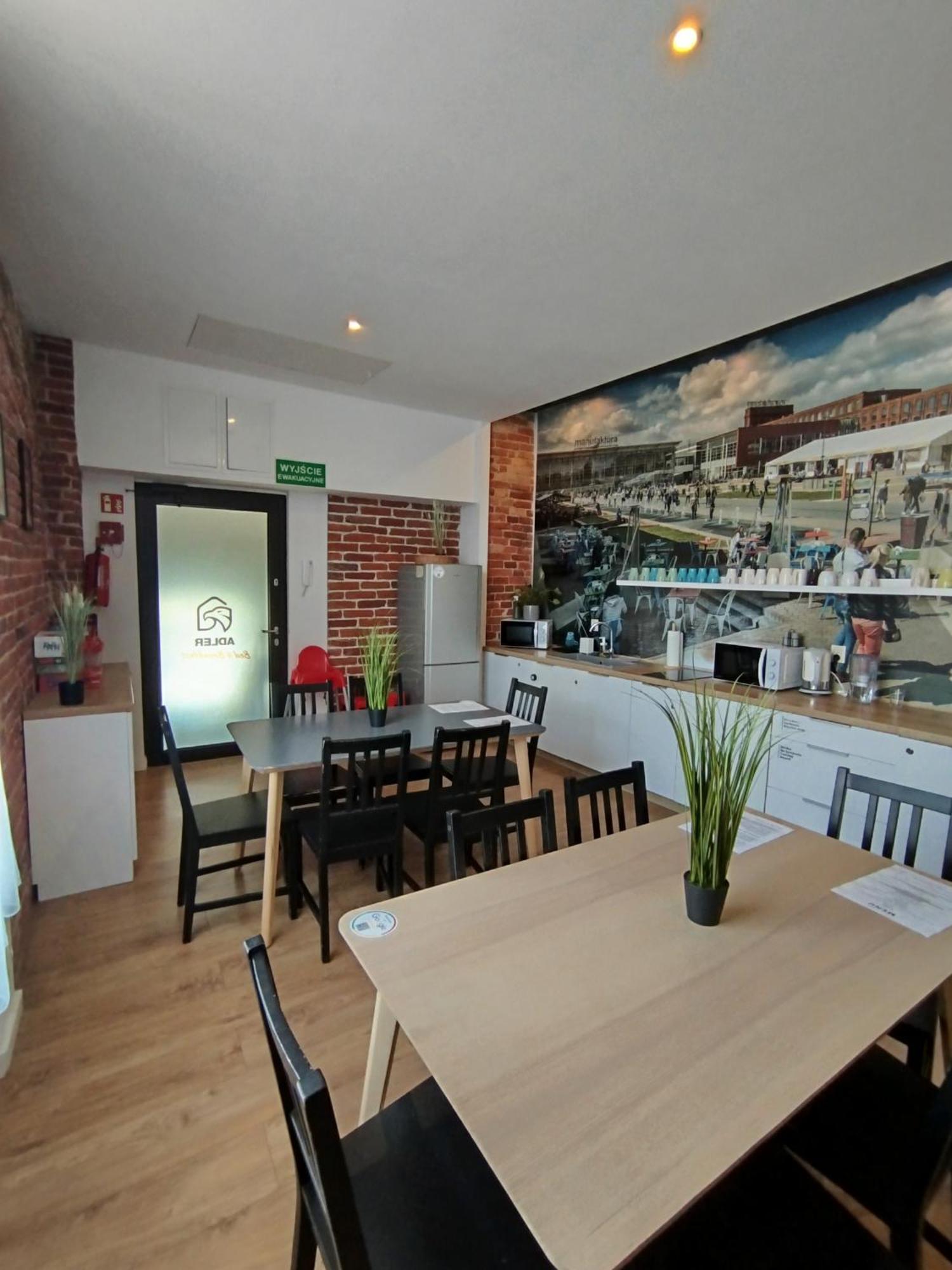 Adler Bed&Breakfast Apartment Лодз Екстериор снимка