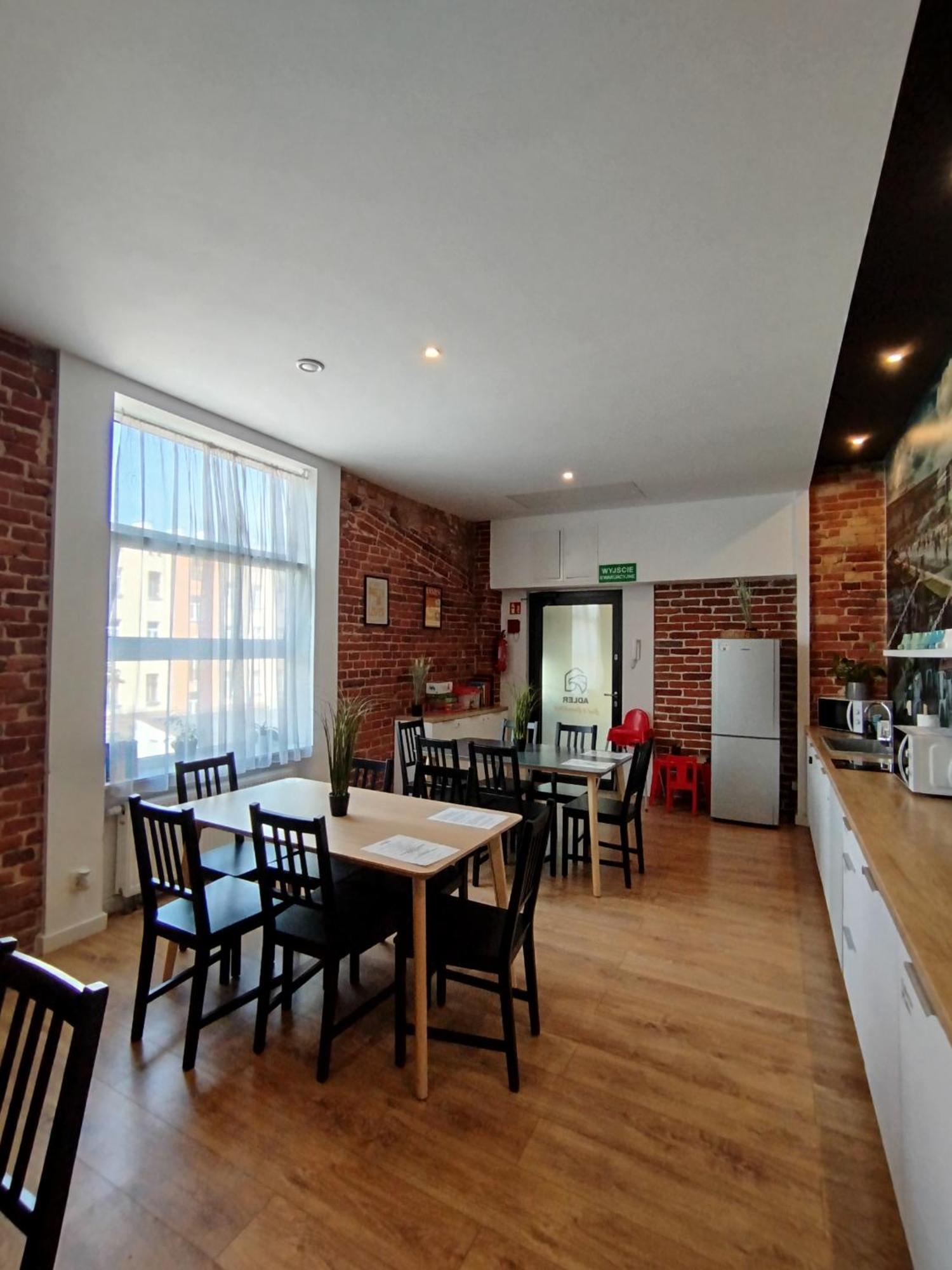 Adler Bed&Breakfast Apartment Лодз Екстериор снимка
