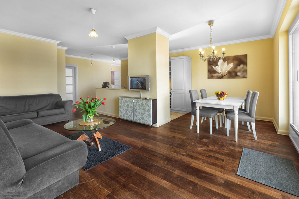Adler Bed&Breakfast Apartment Лодз Екстериор снимка
