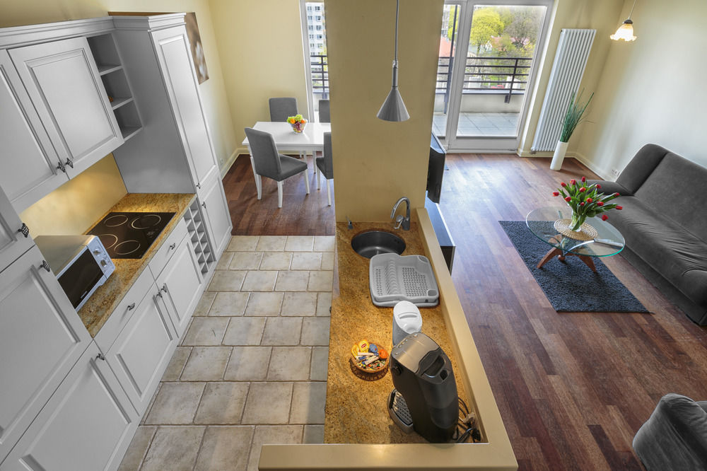Adler Bed&Breakfast Apartment Лодз Екстериор снимка