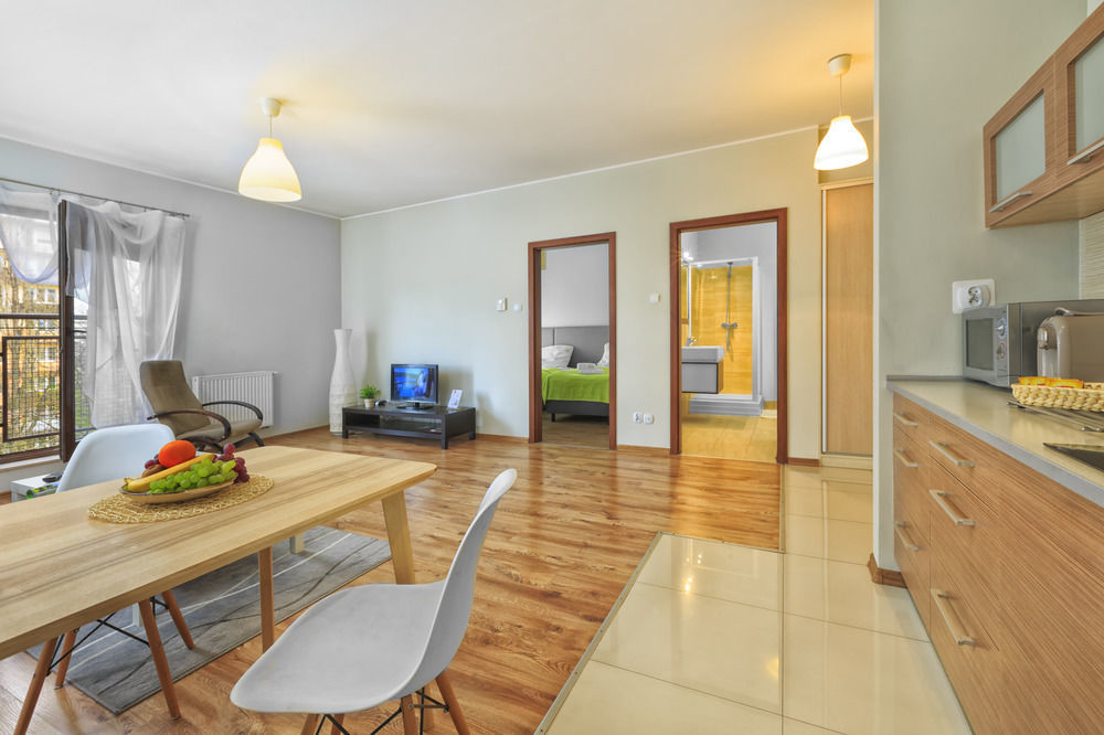 Adler Bed&Breakfast Apartment Лодз Екстериор снимка