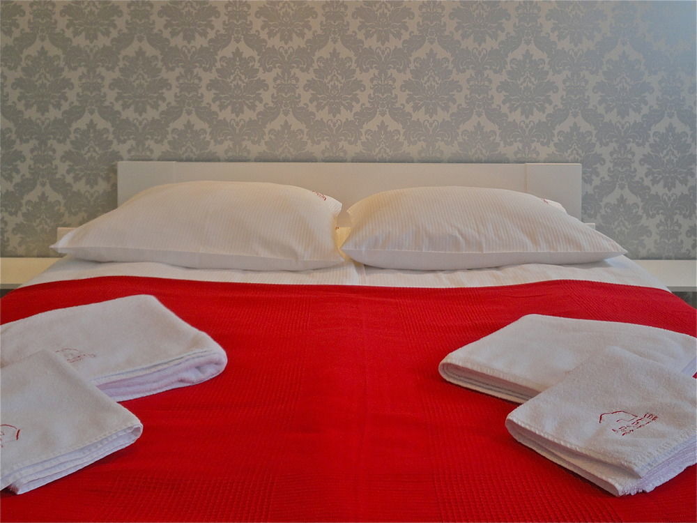 Adler Bed&Breakfast Apartment Лодз Екстериор снимка